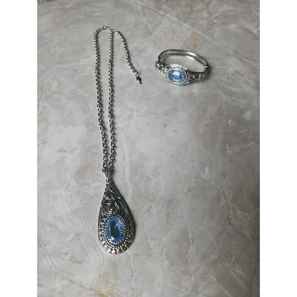 VTG‎ Sarah Coventry Pendant Necklace Blue Stone Silver Matching Bracelet Set